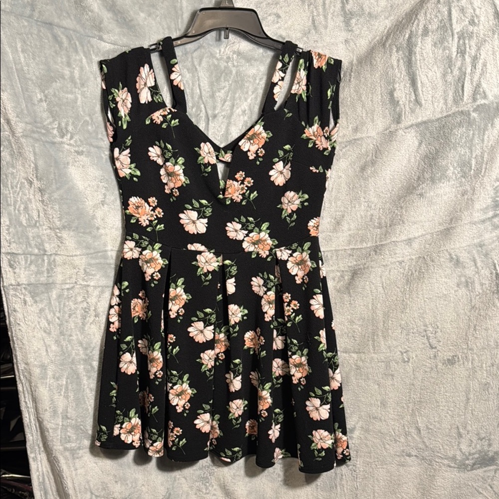 Mine Floral  Black‎ Dress women’s xl decorative front back & sleeves short midi